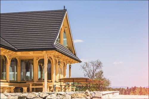 Dom w stylu podhalańskim - czym można zastąpić tradycyjny gont na dachu?