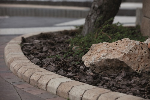 obrzeża,murki,palisady pomysły na aranżację 