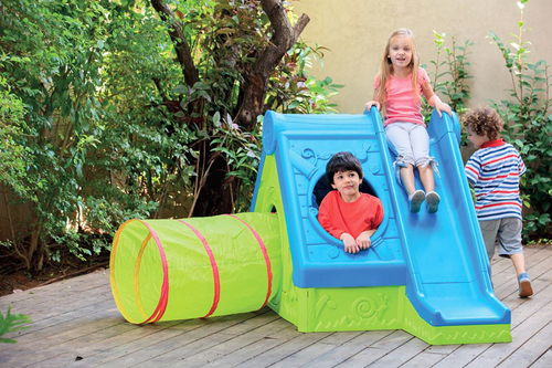 Ogrodowy plac zabaw dla dzieci – jak go zabezpieczyć przed sezonem zimowym?