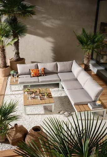 Sofa ogrodowa – odrobina elegancji w ogrodzie