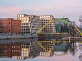 Wrocław zyskuje nową wizytówkę. Apartamentowce, które wpisują się w krajobraz Odry