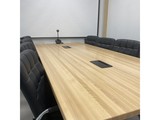 Jak wybrać idealny stół konferencyjny? Poradnik dla firm i biur