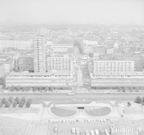 Domy Towarowe Centrum - wczoraj 